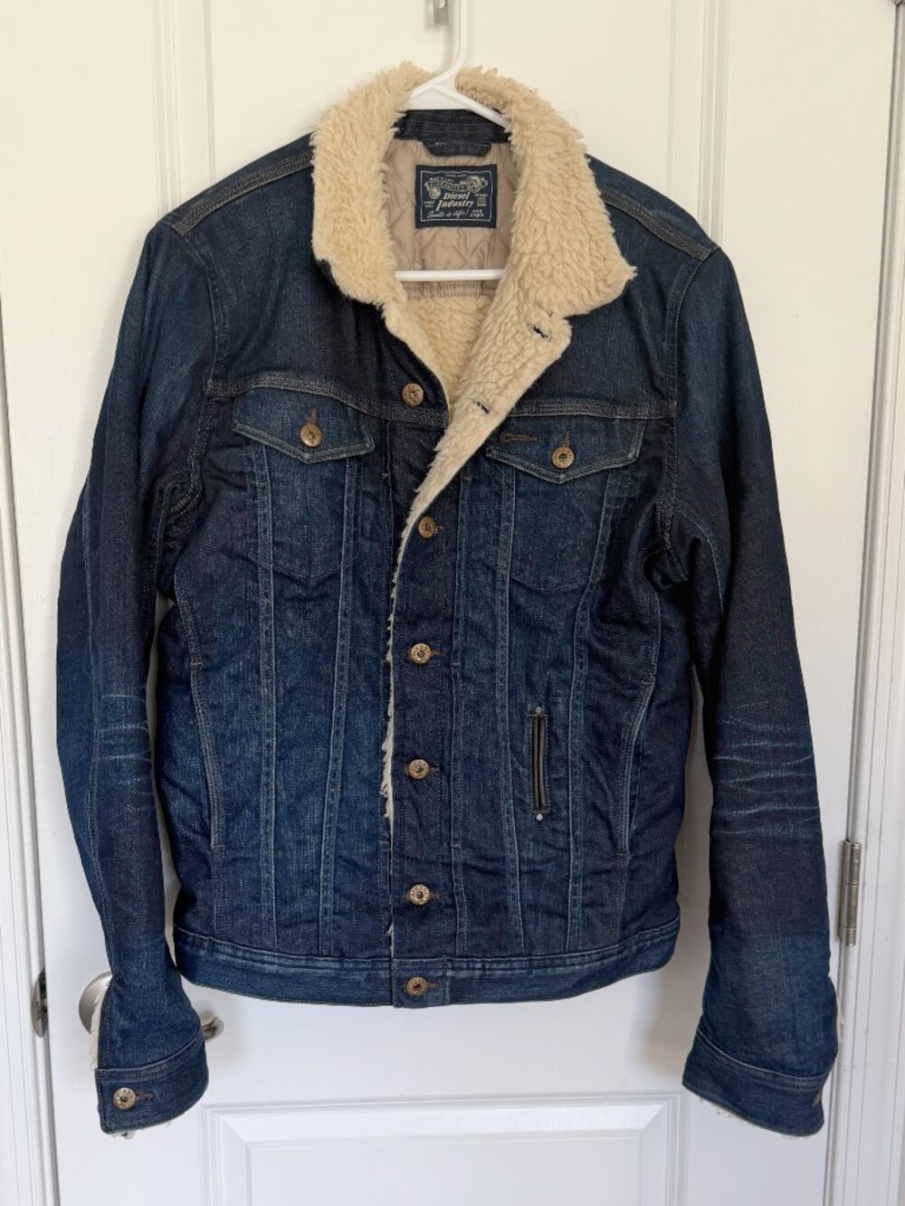 Authentic DIESEL Sherpa Lined Denim Trucker Jacket RN93243 - Size L